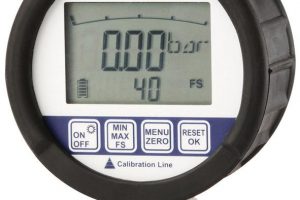 Compact digital pressure gauge