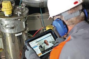 Industrial tablet PC for use in hazardous areas