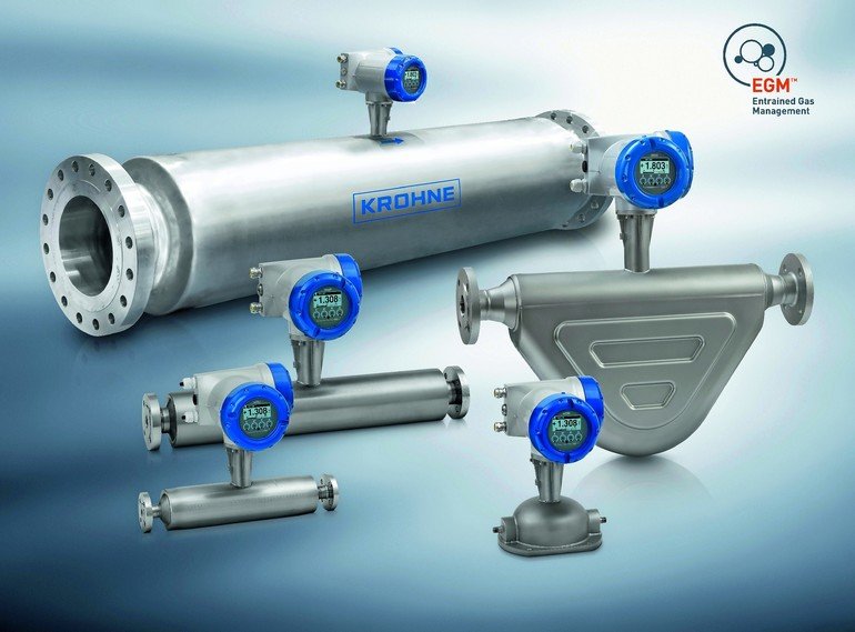 Entrained gas management for mass flowmeters