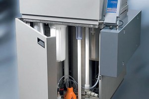 Compact units for ultrapure water