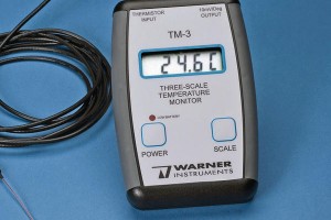 Three-scale temperature monitor