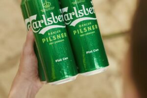 Carlsberg reduces water and plastic consumption